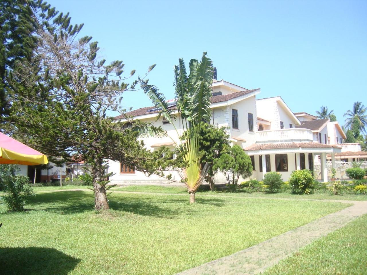 Mweru Villa Kisauni Exterior photo