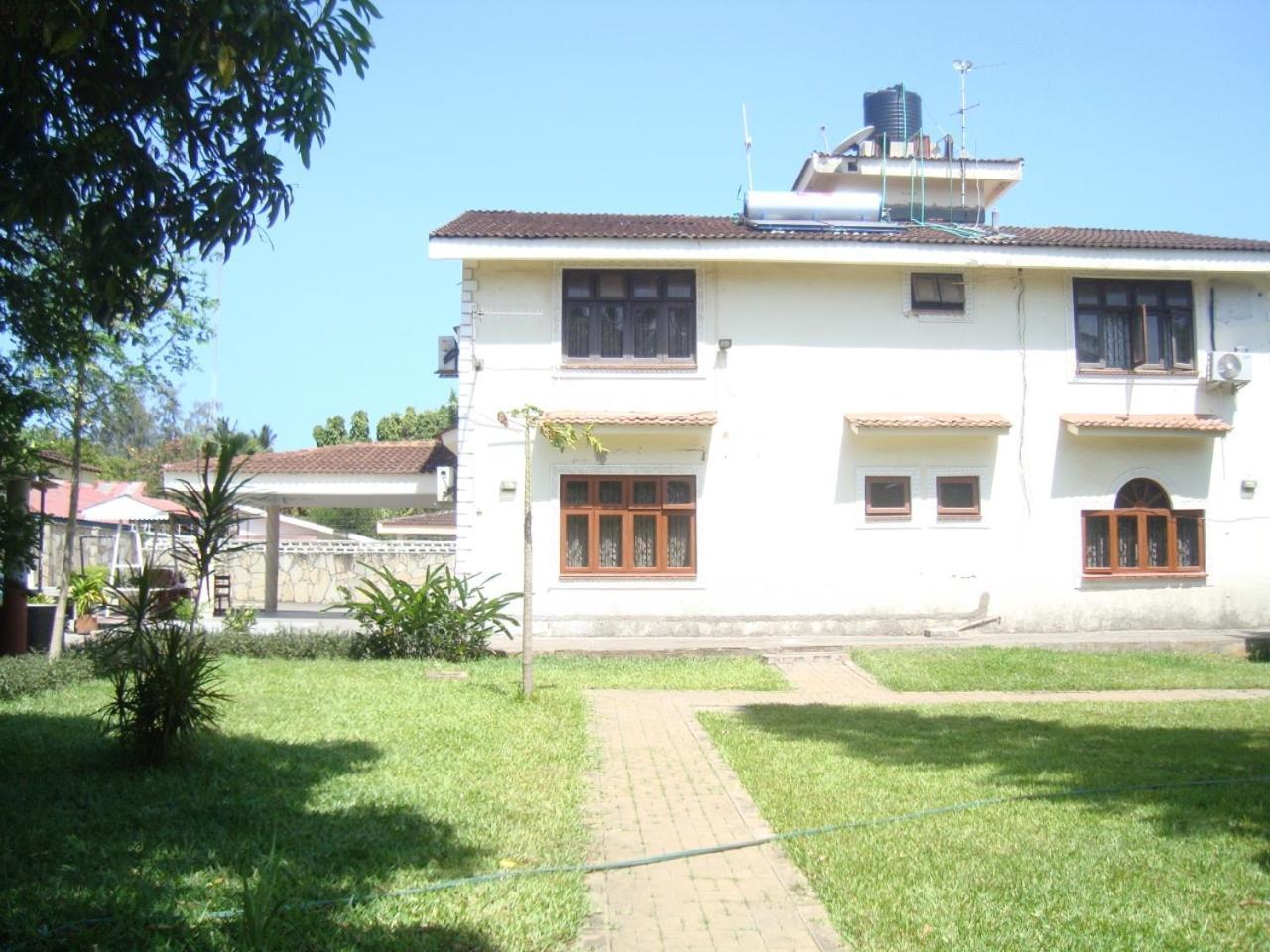 Mweru Villa Kisauni Exterior photo