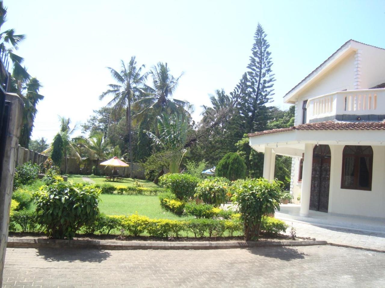 Mweru Villa Kisauni Exterior photo