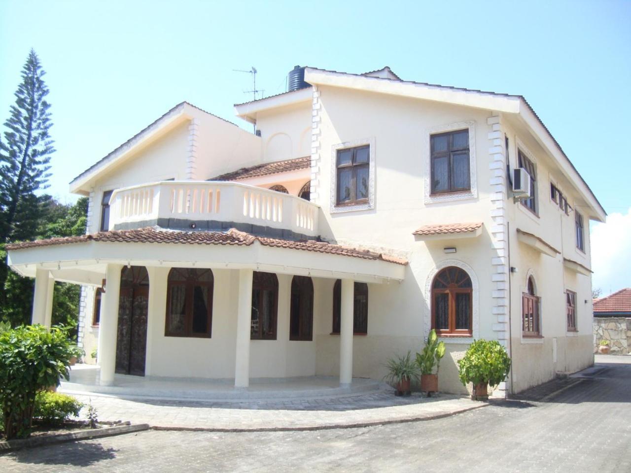 Mweru Villa Kisauni Exterior photo